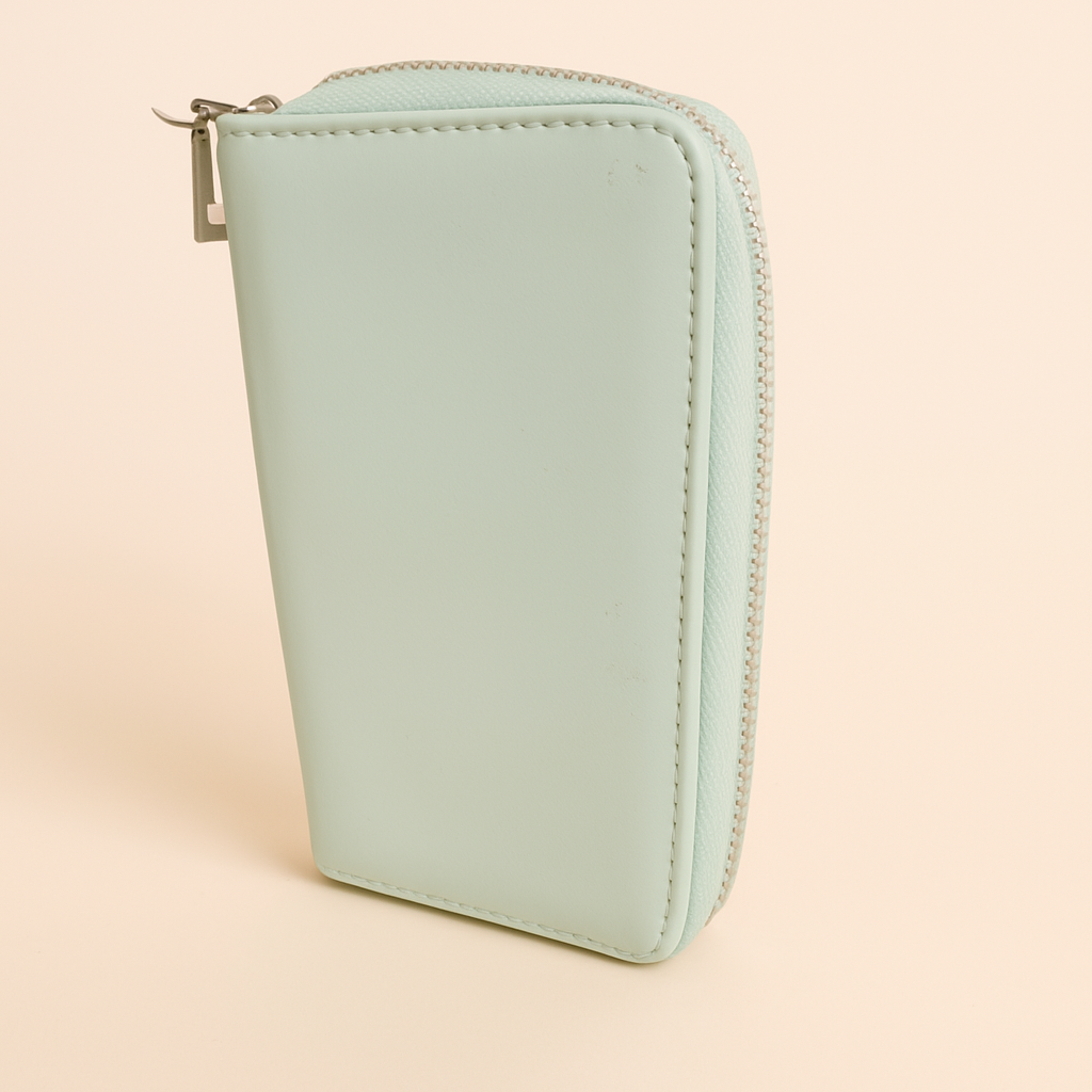 Cartera de Mano para Dama Color Menta con Cierre Metálico